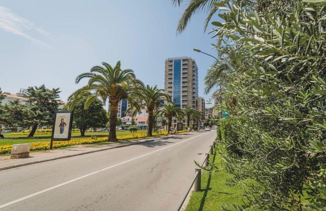 Blue Marlin Apartments Budva Eksteriør billede