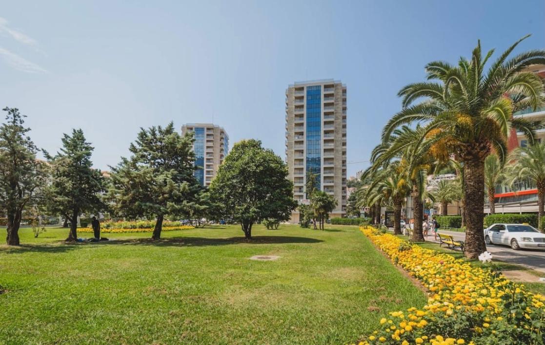Blue Marlin Apartments Budva Eksteriør billede